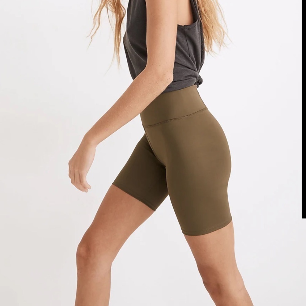 MWL by Madewell Form High-Rise 7" Biker Shorts in Kale Green Medium - Picture 2 of 14